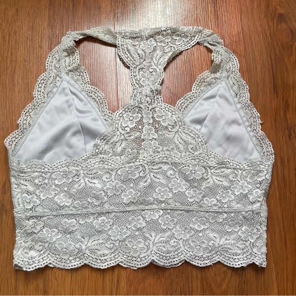 uo bralette - Picture 2 of 2